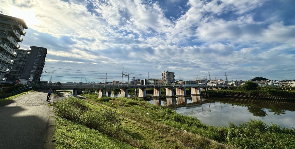 鶴見川河川道路